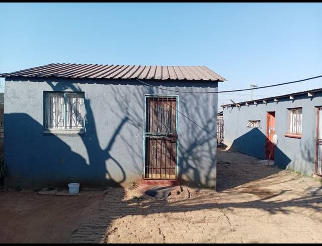 13 BEDROOM HOUSE FOR SALE IN COMMERCIA